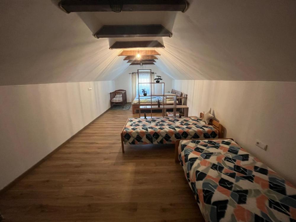 Apartman Pod Lipami Liptovsky Trnovec Luaran gambar