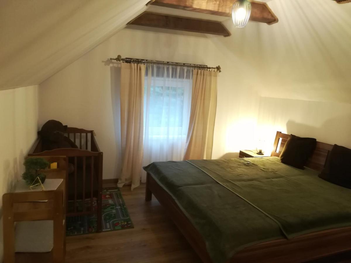 Apartman Pod Lipami Liptovsky Trnovec Luaran gambar